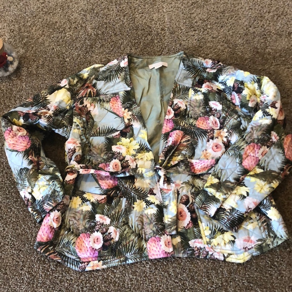 Jacket with belt - Picture 2 of 6